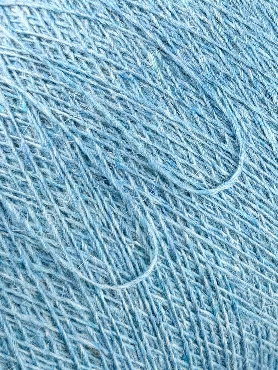 Hasegawa Art. HKA 4601 820 m / 100 g – Garn Seide Kaschmir Kid Mohair col. Himmelblau Melangè